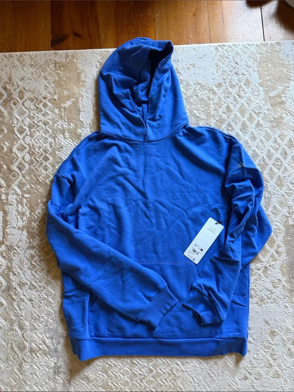 ALO Yoga Marathon Blue Chill Hoodie - Bold Blue Pullover - Picture 2 of 3
